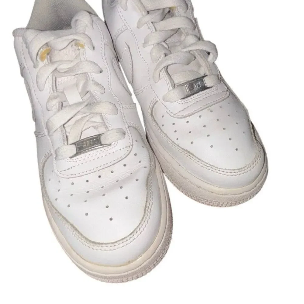 Nike Air Force 1 White Leather Solid Low Top Lace-Up Sneakers size 5.5Y